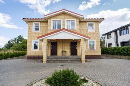Between Two Lakes - 2 House