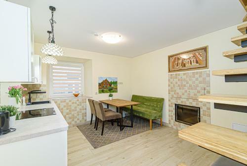 2 Floors New Town Apartment By Urban Rent