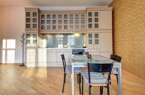 Modern And Romantic Apartment In The City Center