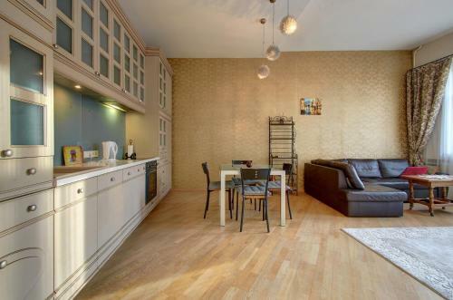Modern And Romantic Apartment In The City Center