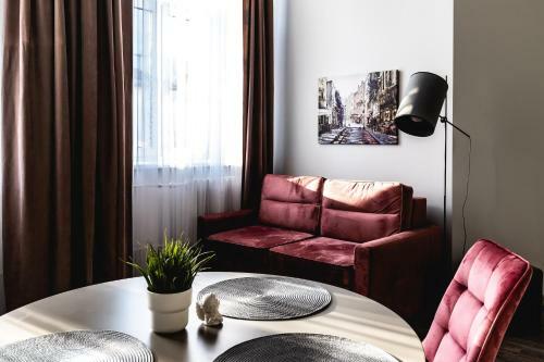 Familia Apartments