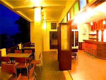 Hotel Suphan Lake Hometel