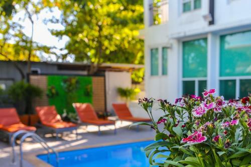 Hotel Crystal Suites