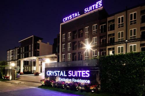 Hotel Crystal Suites