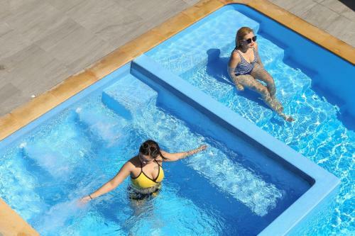 Hotel Crystal Suites