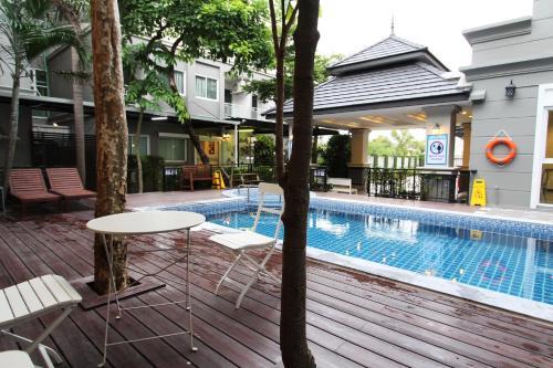 Apartamentos At Residence