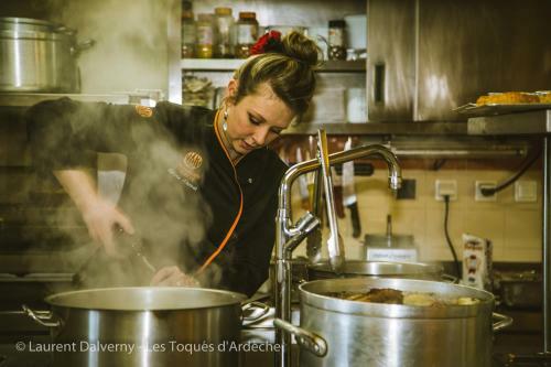 Hotel Logis H�tel Beaus�jour