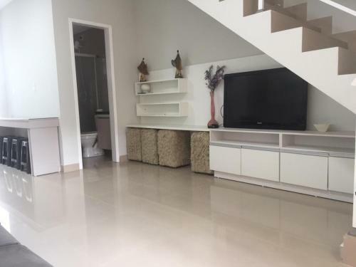 Casa Enseada Pr�ximo Ao Mar E Com�rcios