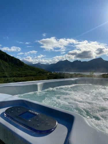 Villa Enebolig Med Utsikt Med Jacuzzi