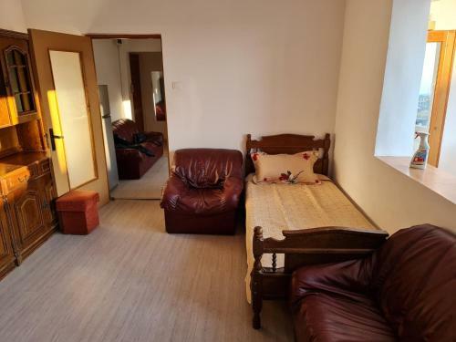 Apartament Cu Doua Camere Zona Centrala