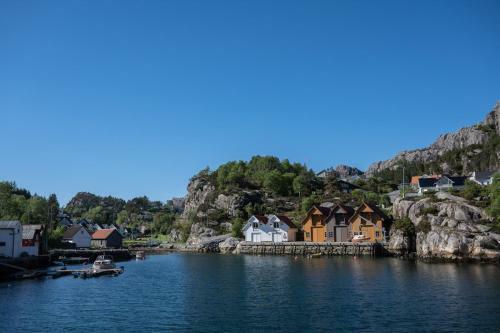 Bergen/sotra:waterfront Cabin(s).boat.fish.jacuzzi