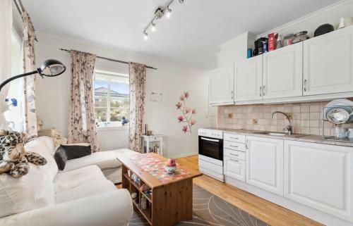 Apartamento Tyroler Villa Hjellestad