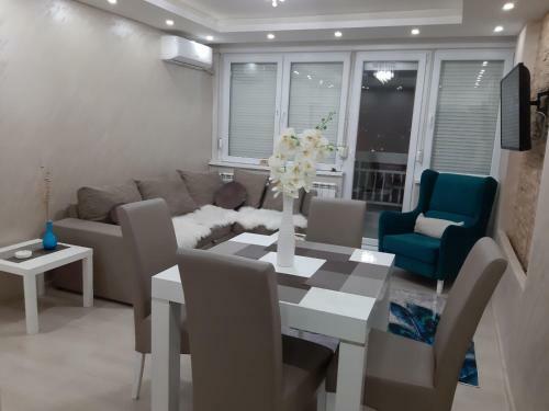 Apartman Akik 2