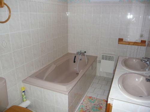 Holiday Home Des Fregates La Bree Les Bains