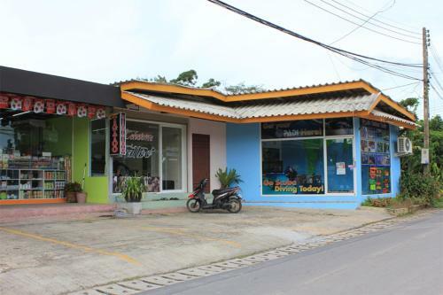Hostal Phuket Muay Thai House