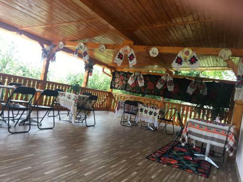 Hostal Pensiunea Crinul Alb