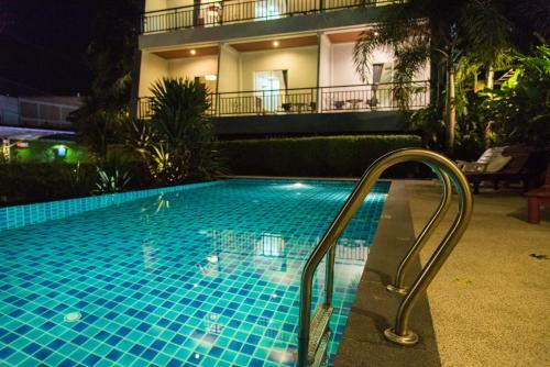 Jula Place Hotel