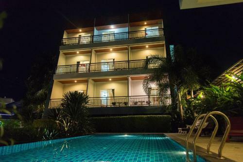 Jula Place Hotel