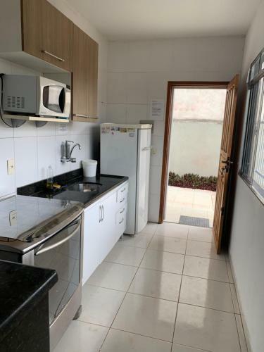 Linda Casa Pr�x.praias E Centro Jacara�pe