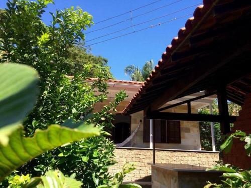 Lindo Chal� Com Piscina E Churrasqueira Em Ita�na