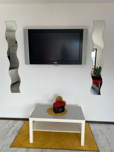 Sunny Central Lux Apartment Free Parking