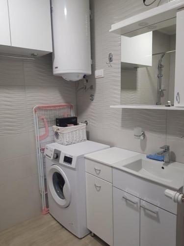 Lux Apartment Sanja 3