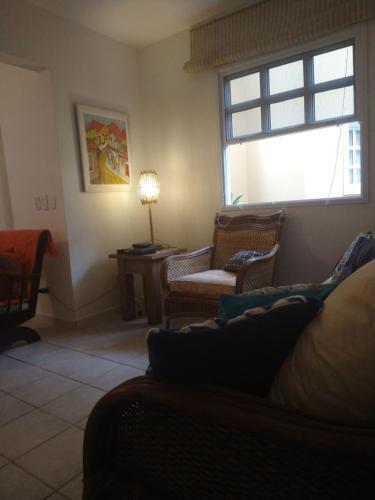 Chal� Aconchegante No Litoral Norte (barra Do Una)