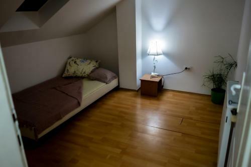 Apartment 17