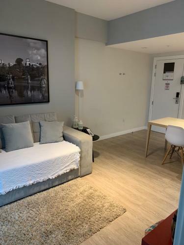 Apartamento Flat Decorado E Equipado - Caminho Das �rvores
