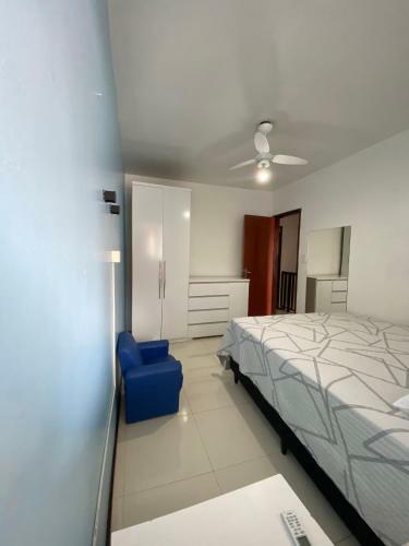 Casa 4/4(amplos), Cond. Fechado Com Piscina-150m2