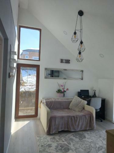 Apartament With Nice City View