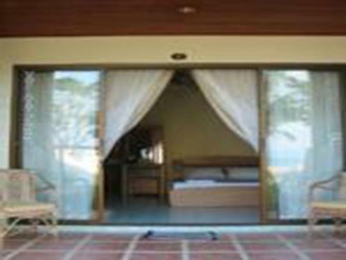The Waterfront Boutique Hotel & Cafe