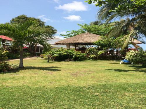 The Waterfront Boutique Hotel & Cafe