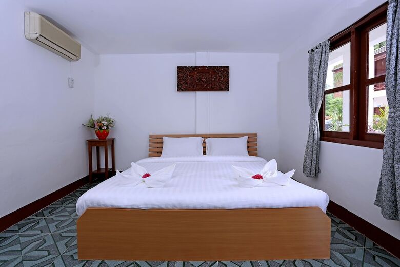 Hostal Siam Shades House