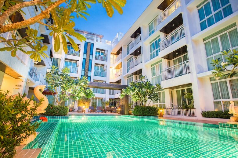 Apartamentos Arisara Place