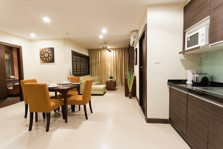 Apartamentos Arisara Place