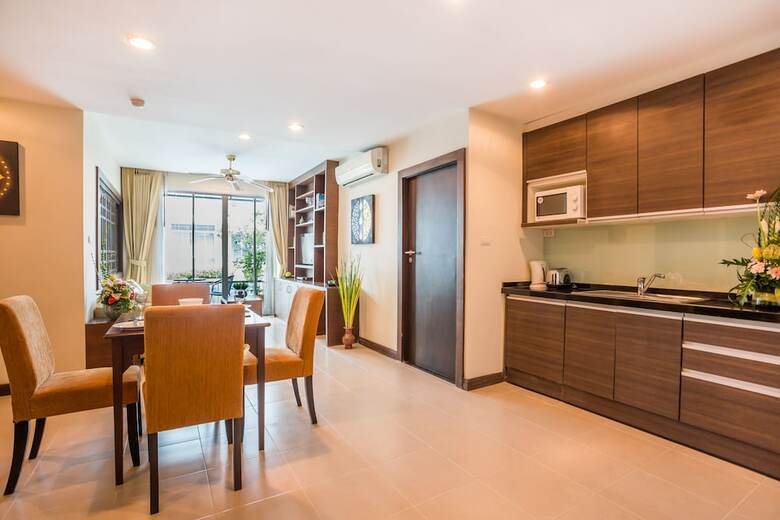 Apartamentos Arisara Place