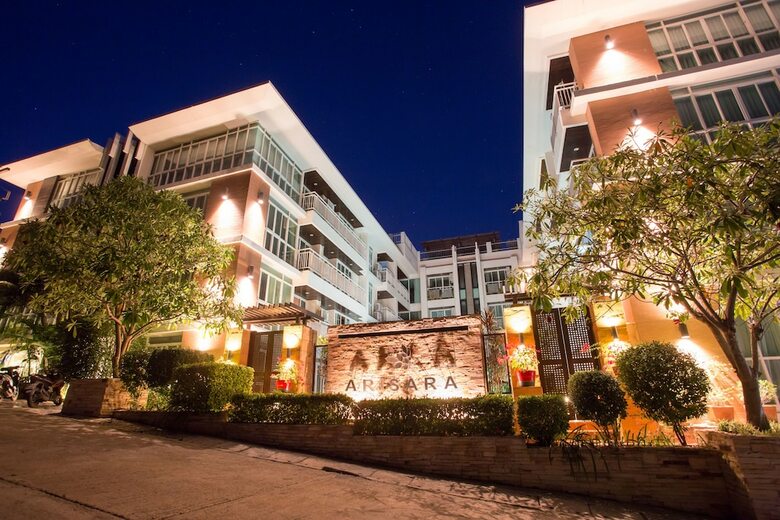 Apartamentos Arisara Place