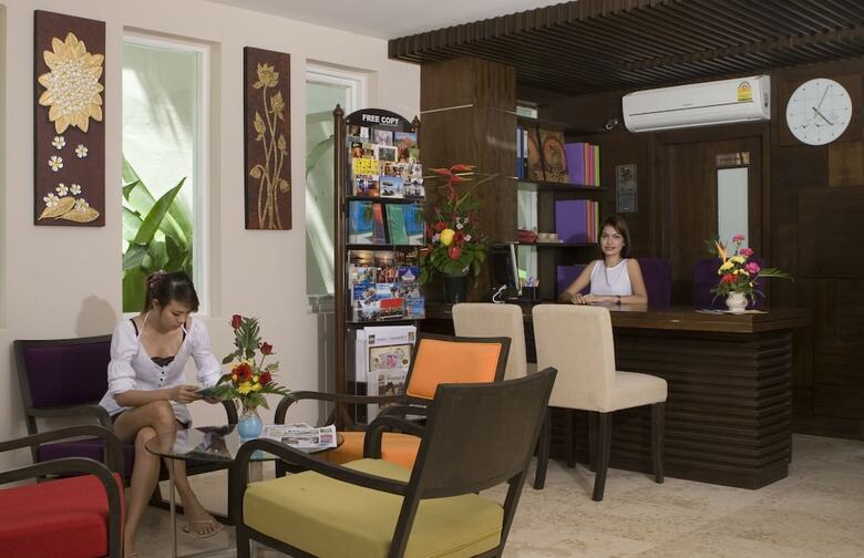 Apartamentos Arisara Place