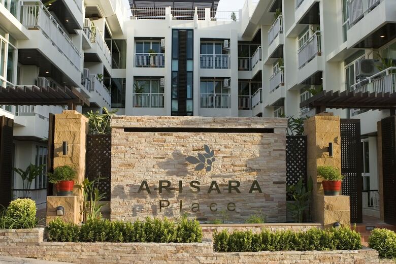Apartamentos Arisara Place