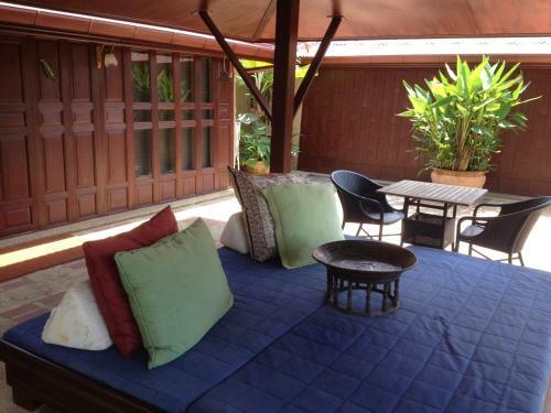 Ban Keaw Villas