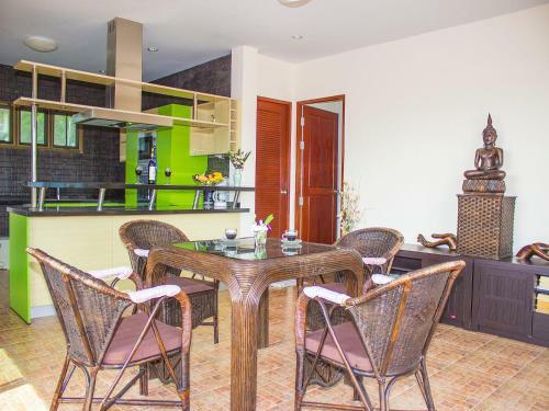 Dork Bua Villa