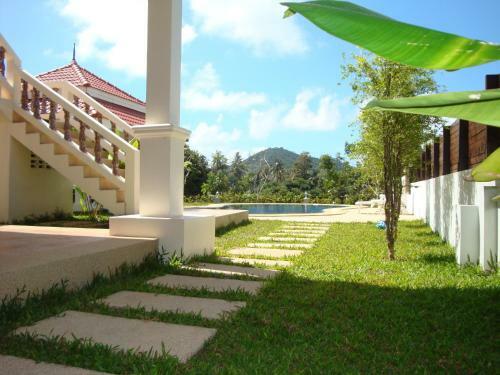 Dork Bua Villa