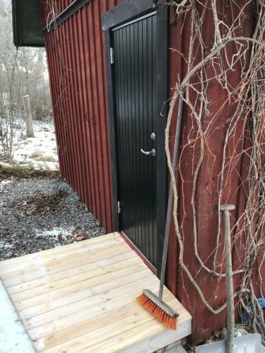 Trevlig Stuga P� Landet, Centralt 8km Fr�n Centrum