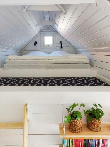Centralt Och Havsn�ra! Stuga I Lugnt Villomr�de