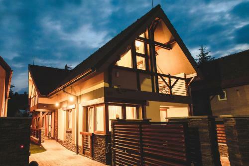 Horv�t Family Residence