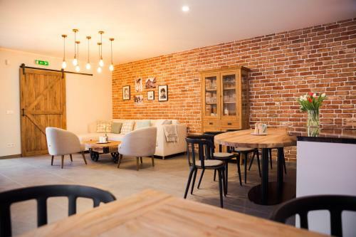 Horv�t Family Residence
