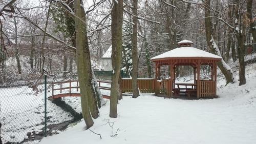 Harmonious Cottages