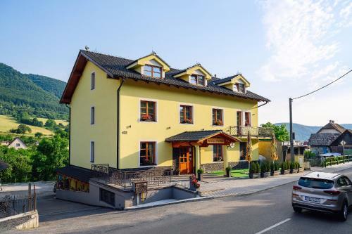 Hostal Penzi�n Pod Babou
