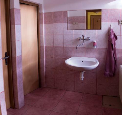 Hostal Turistick� Ubytov?a Forg�?